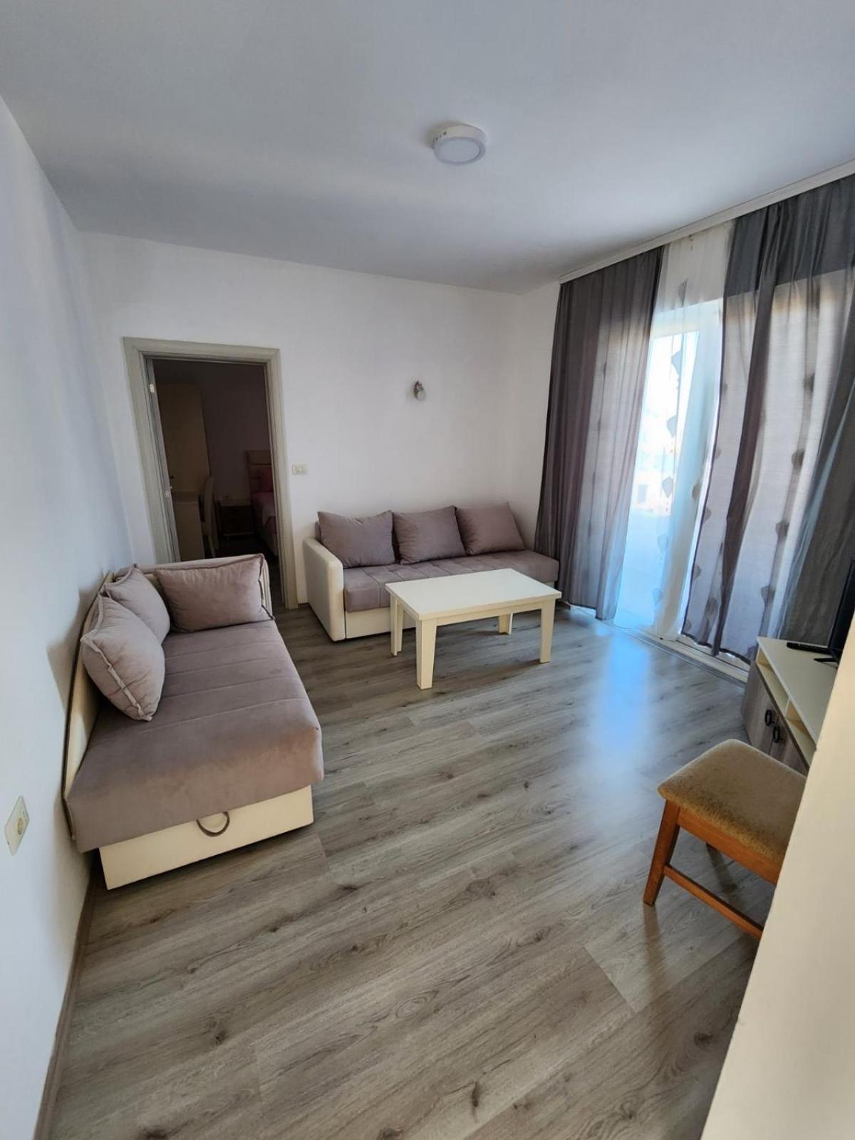 Apartment Flora Bregvija Dış mekan fotoğraf