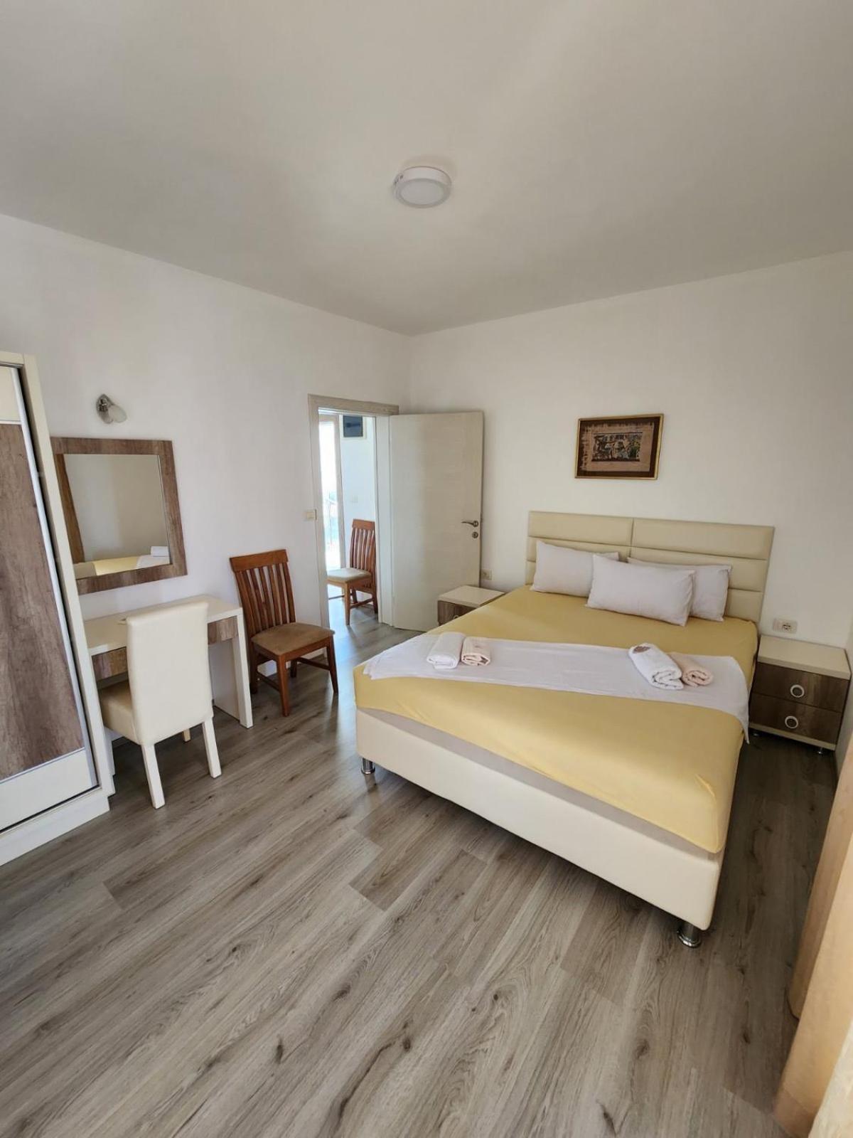 Apartment Flora Bregvija Dış mekan fotoğraf