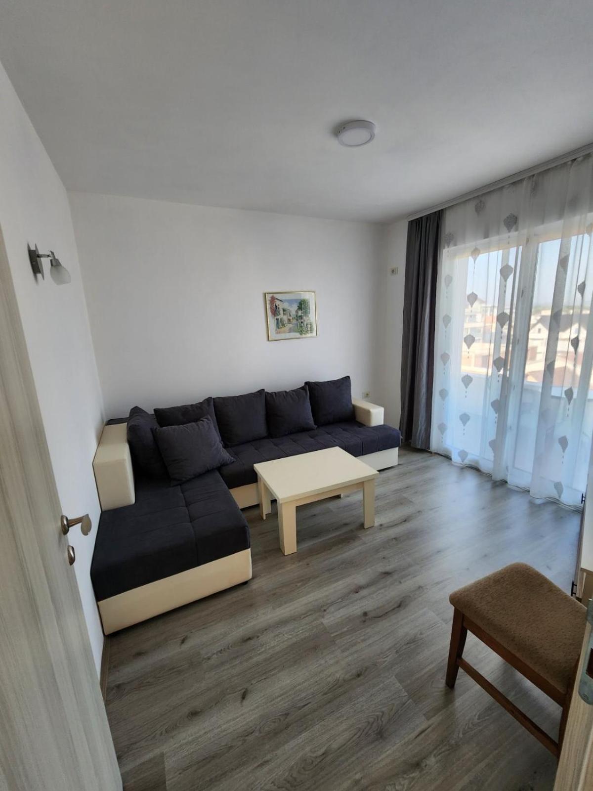 Apartment Flora Bregvija Dış mekan fotoğraf